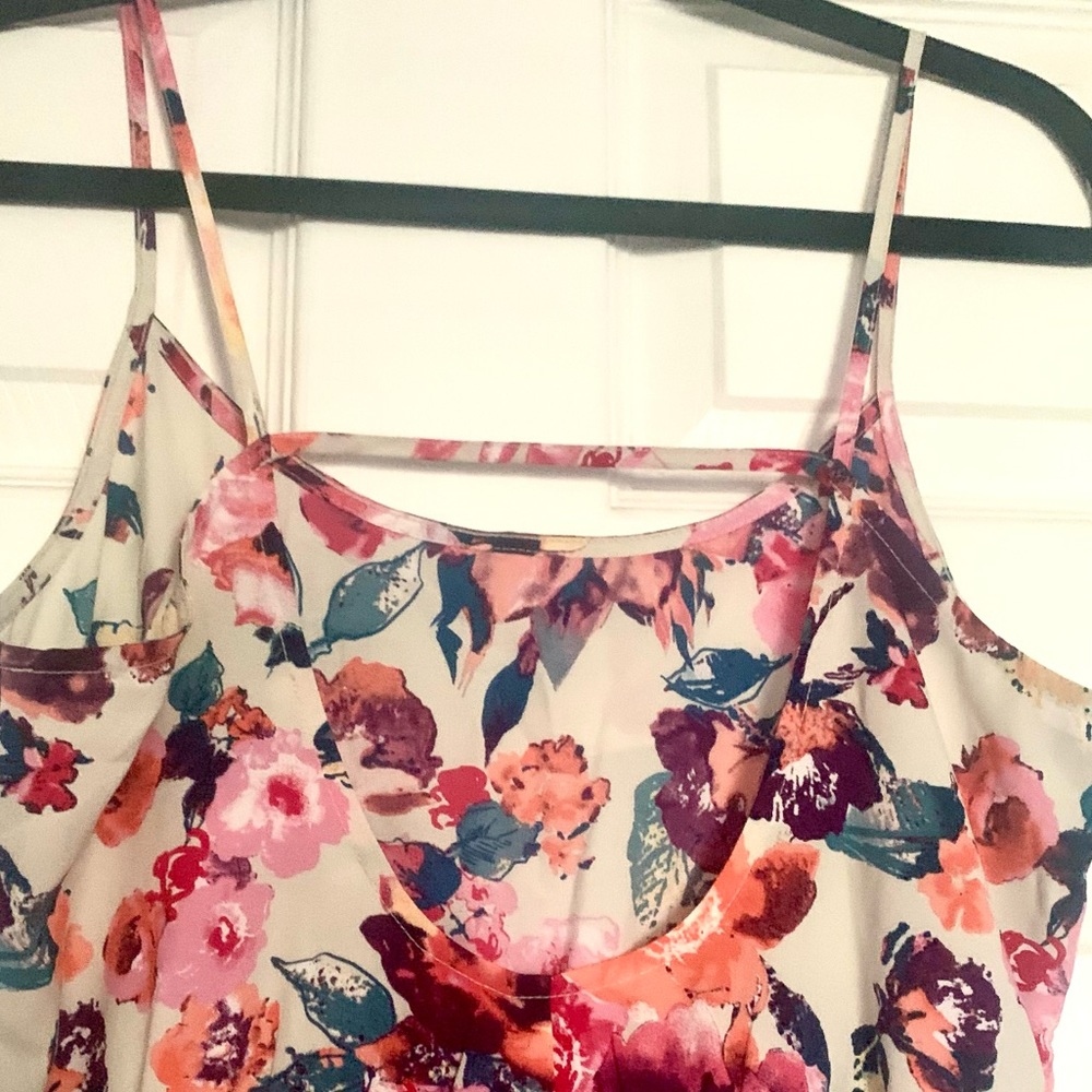 Floral Short Dress - Picture 6 of 8